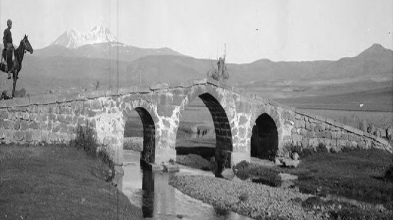 Vekse ve Yamaçlı Köprüleri